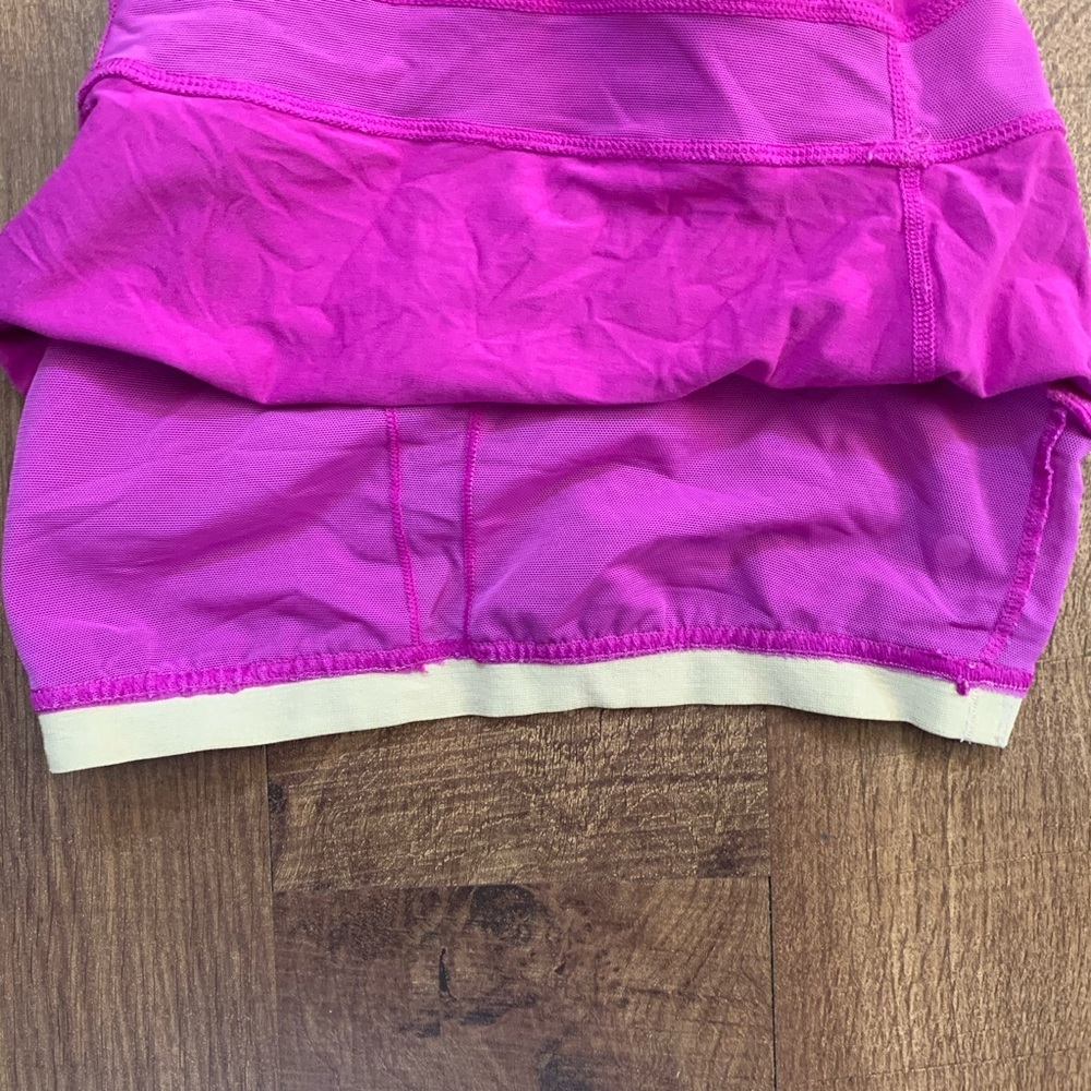 Lululemon Womens tank top activewear Sz 4 built in removeable bra pink/purple - Picture 6 of 7